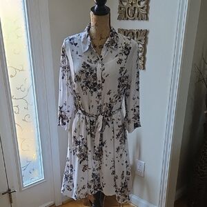 The Limited White Floral 3/4 Sleeve Dress